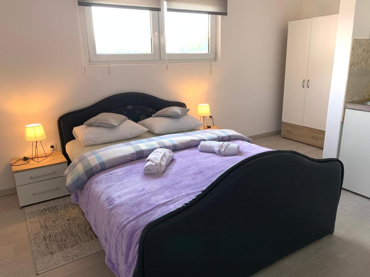 Bed&Breakfast Durdan クラピンスケ・トプリツェ エクステリア 写真